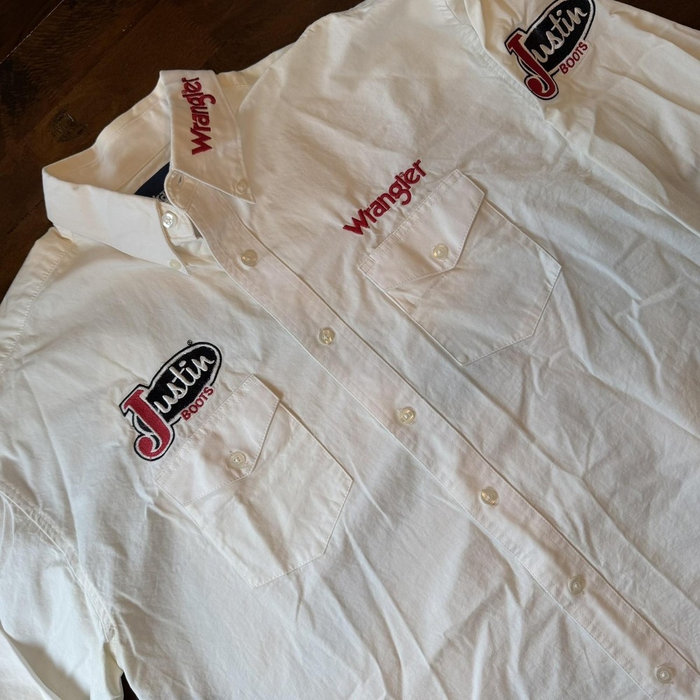 Wrangler White Casual Button-Down Shirt with Red Embroidery
